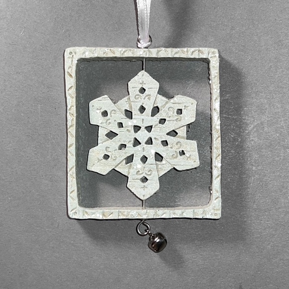 Hallmark Spinning Snowflake Ornament - Picture 2 of 6